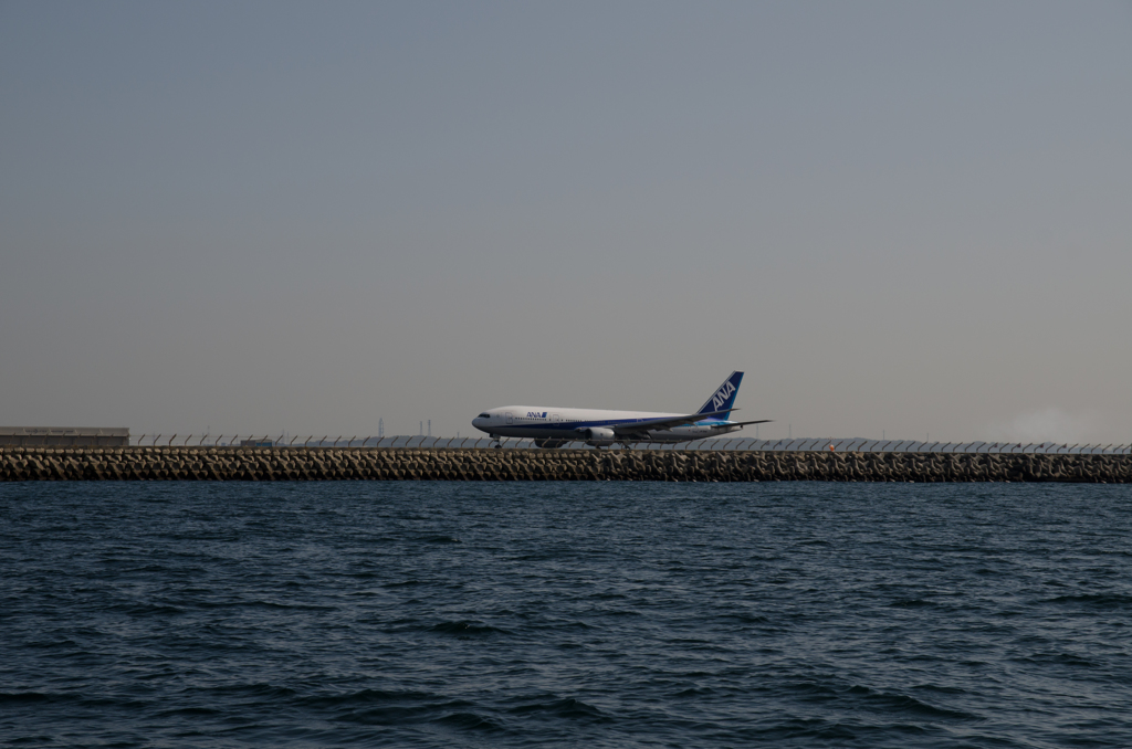全日空　B777　タッチアンドゴー