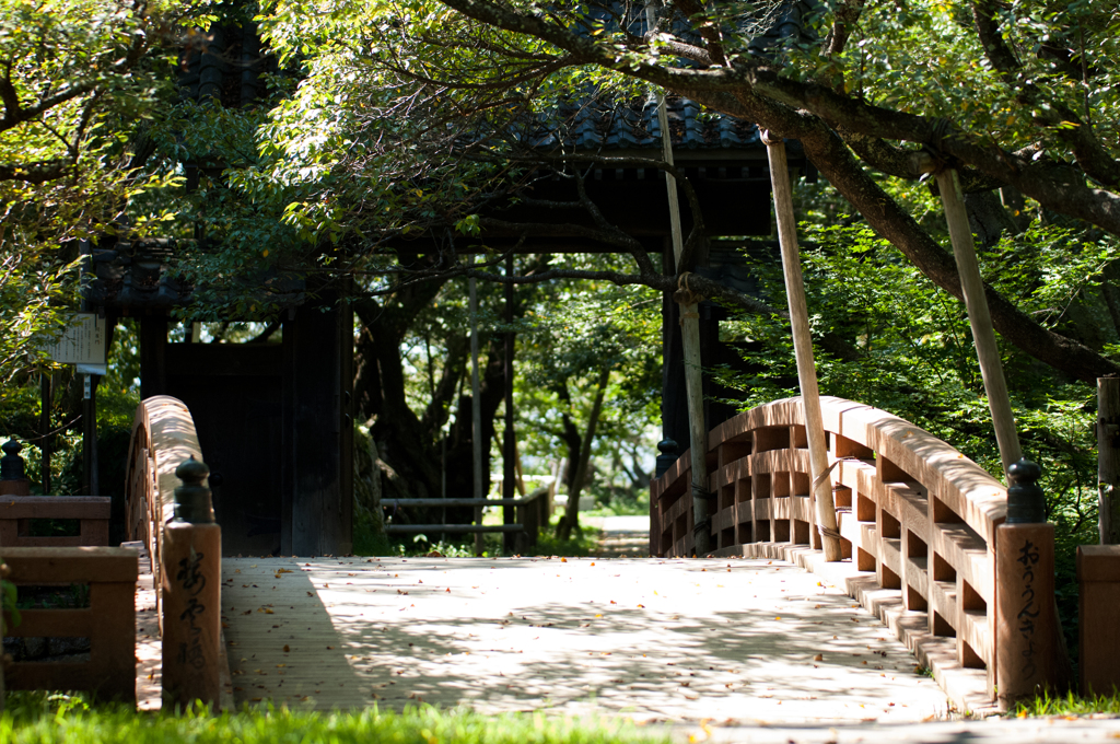 桜雲橋と問屋門