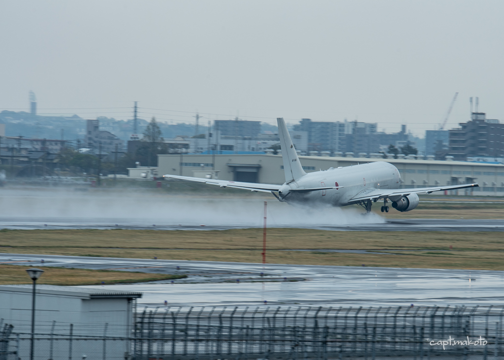 水遊び・・・( ´艸｀)