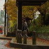 紅バス待ちて