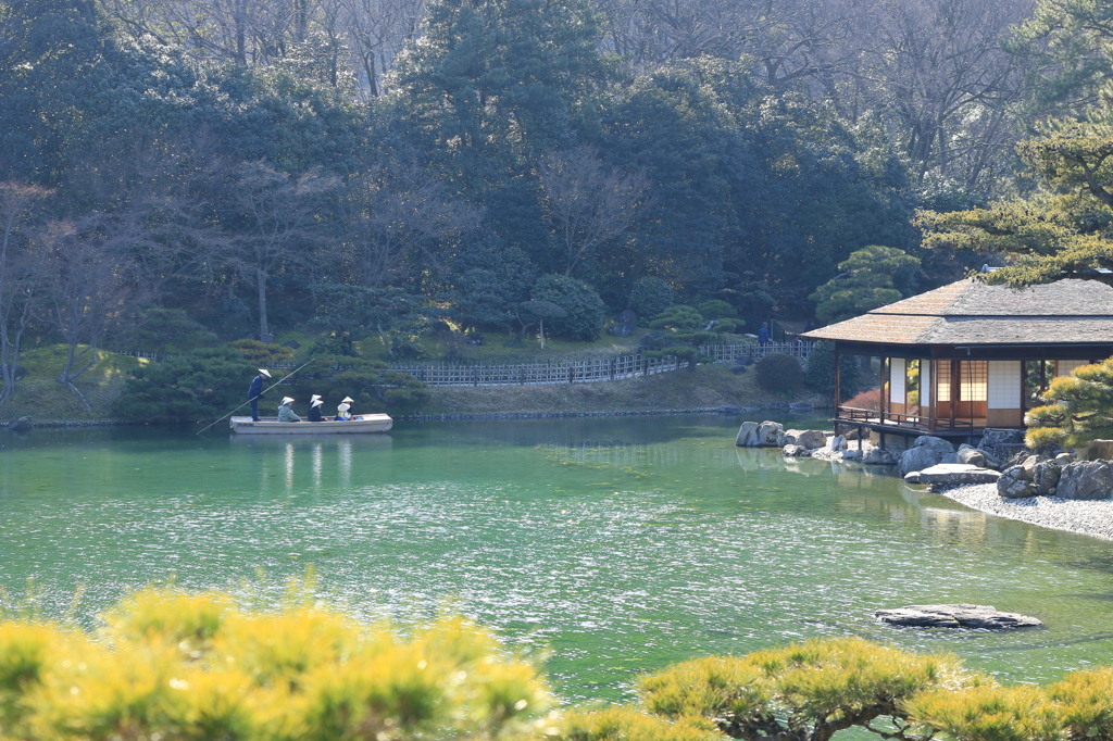 船と建物