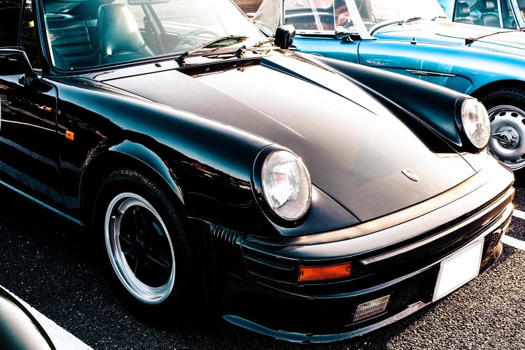 930
