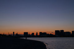 影絵の東京湾