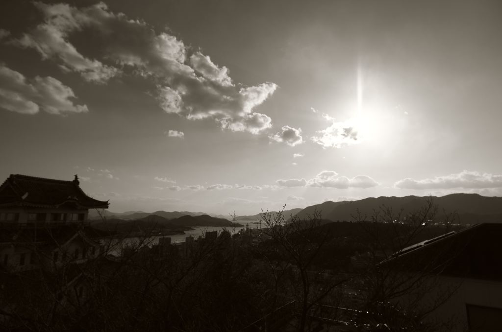 尾道の午後 西の空の雲