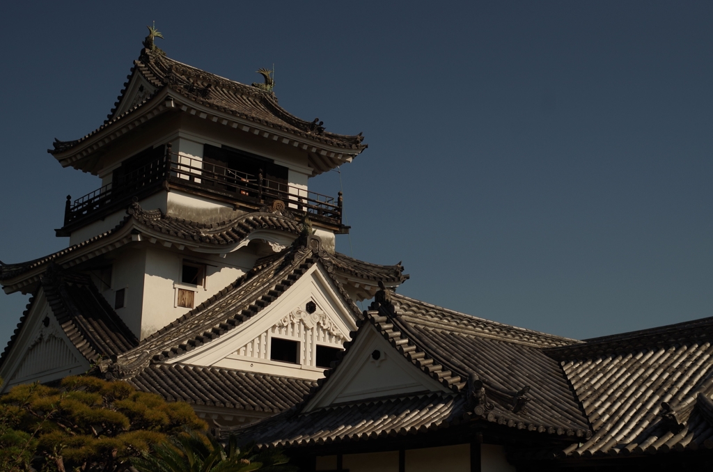 蒼い空、白い城