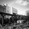 田町のモノレールと船