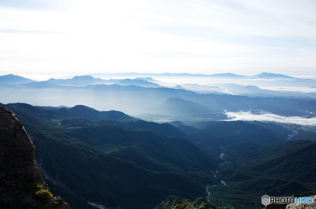 雲海と山々