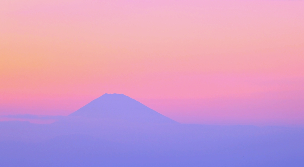 彼方の淡い富士