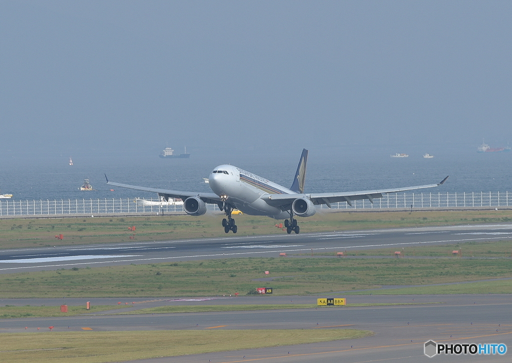 Airplane Soft Landing ②