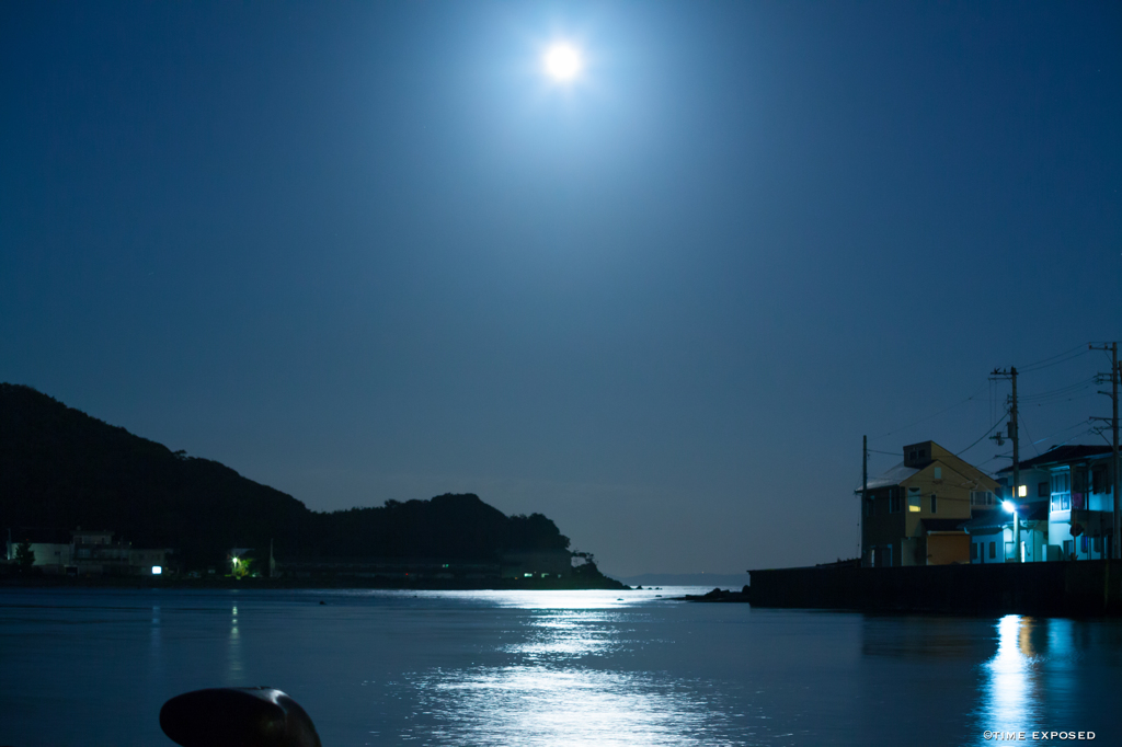 小鳴門海峡より十六夜を望む By T E Id 写真共有サイト Photohito