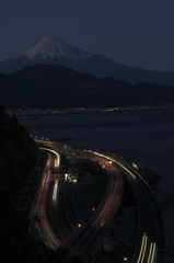 東海道五十三次　由比（夜）