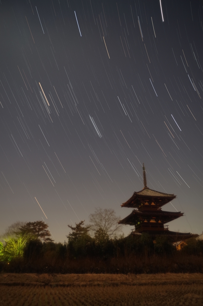 法起寺に降る星