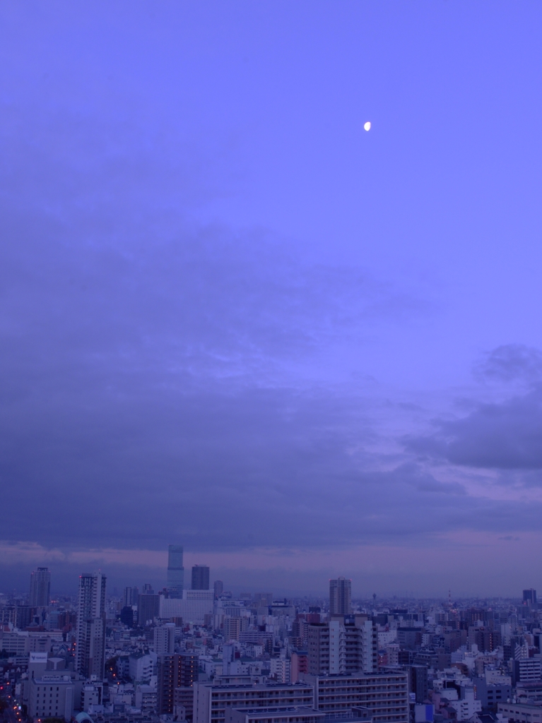 最高層の空