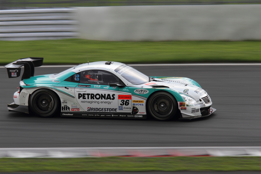 PETRONAS TOM'S SC430