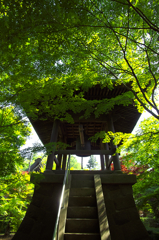 緑の鐘撞き堂