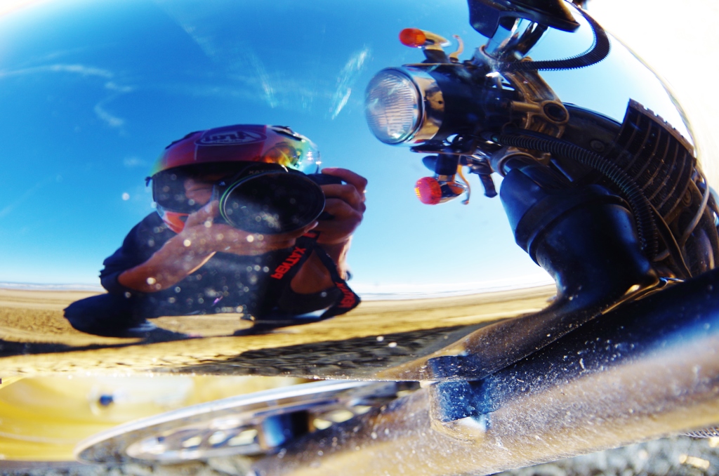 僕とバイクと海