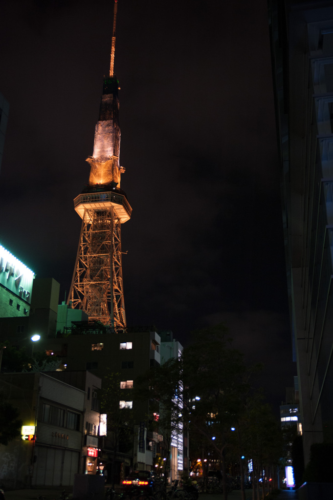 テレビ塔の見える町