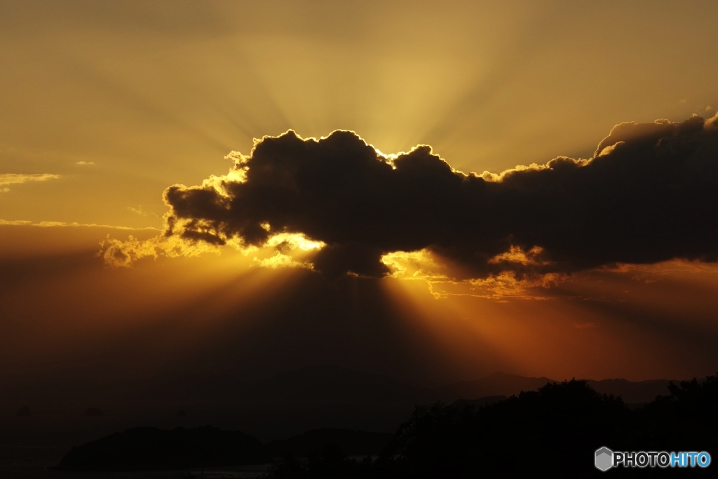瀬戸内の静かな夕日