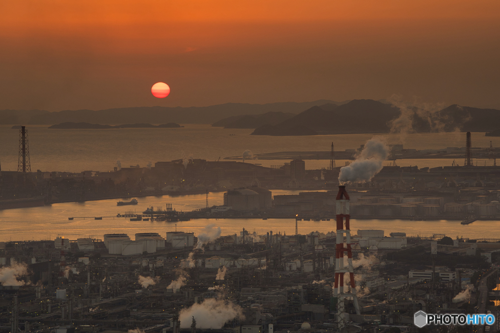 陽が沈む