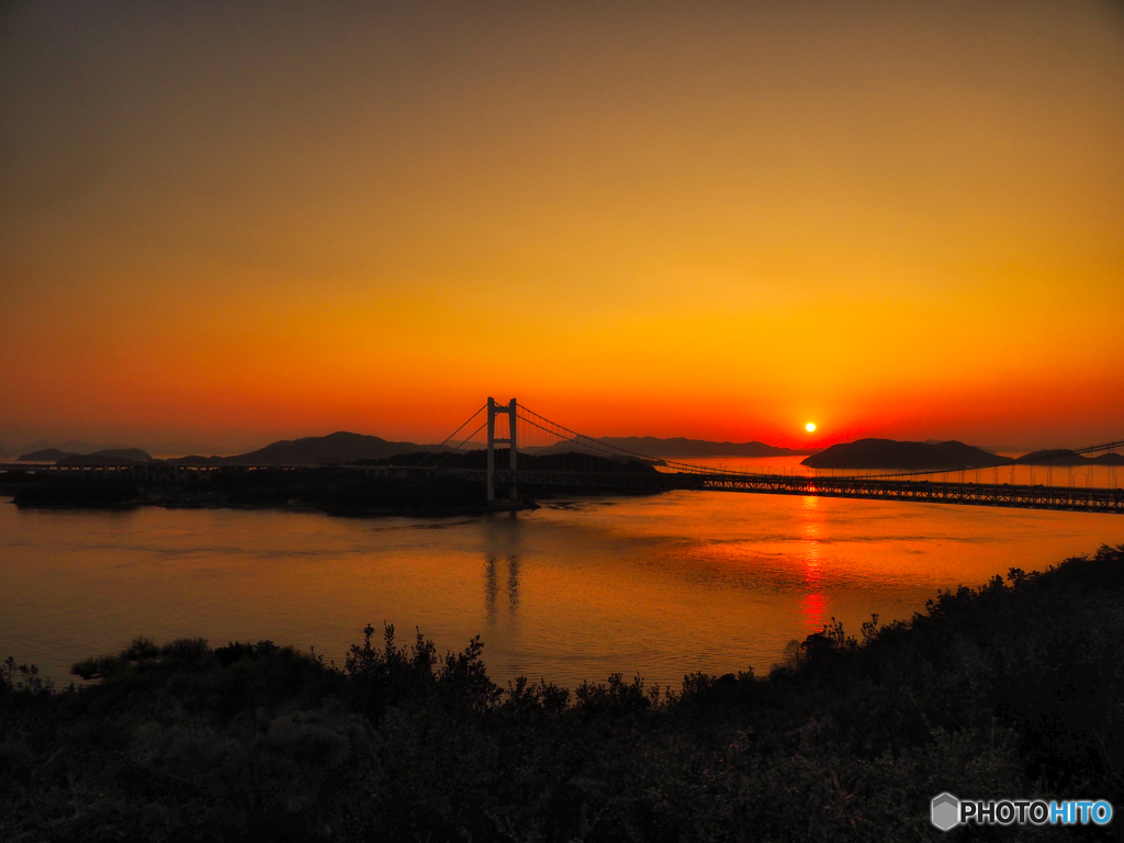 瀬戸内の静かな夕暮れ