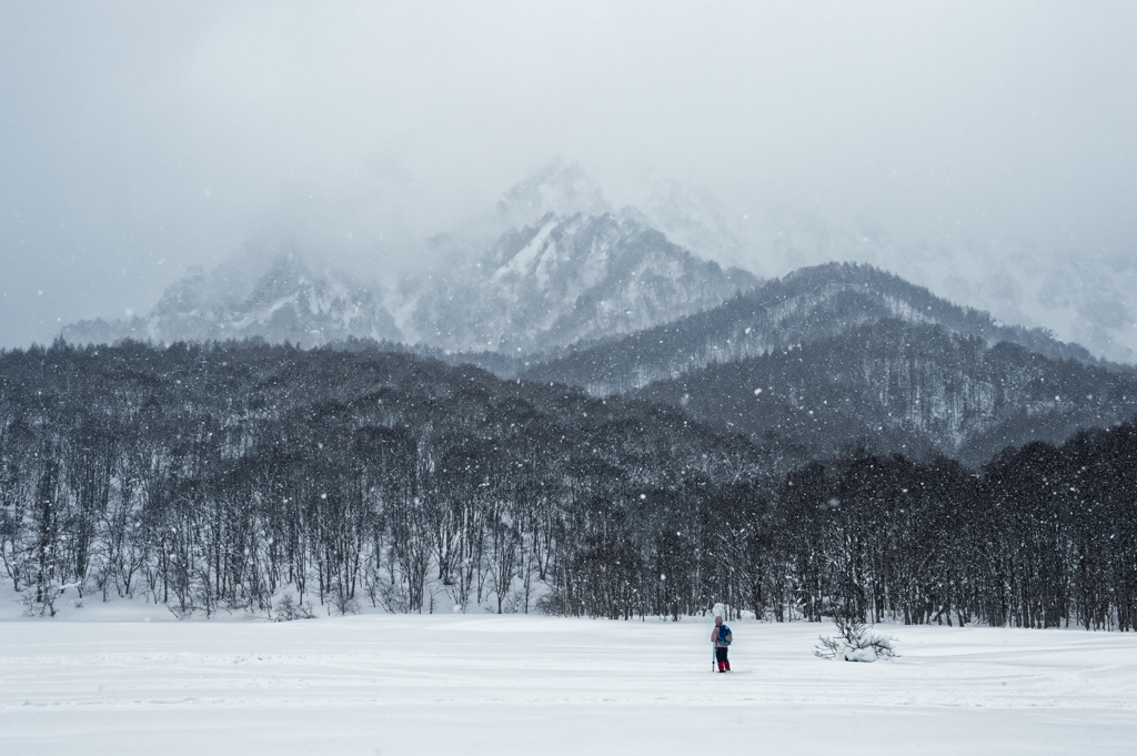 水墨山雪