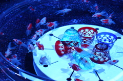 艶美な金魚鉢