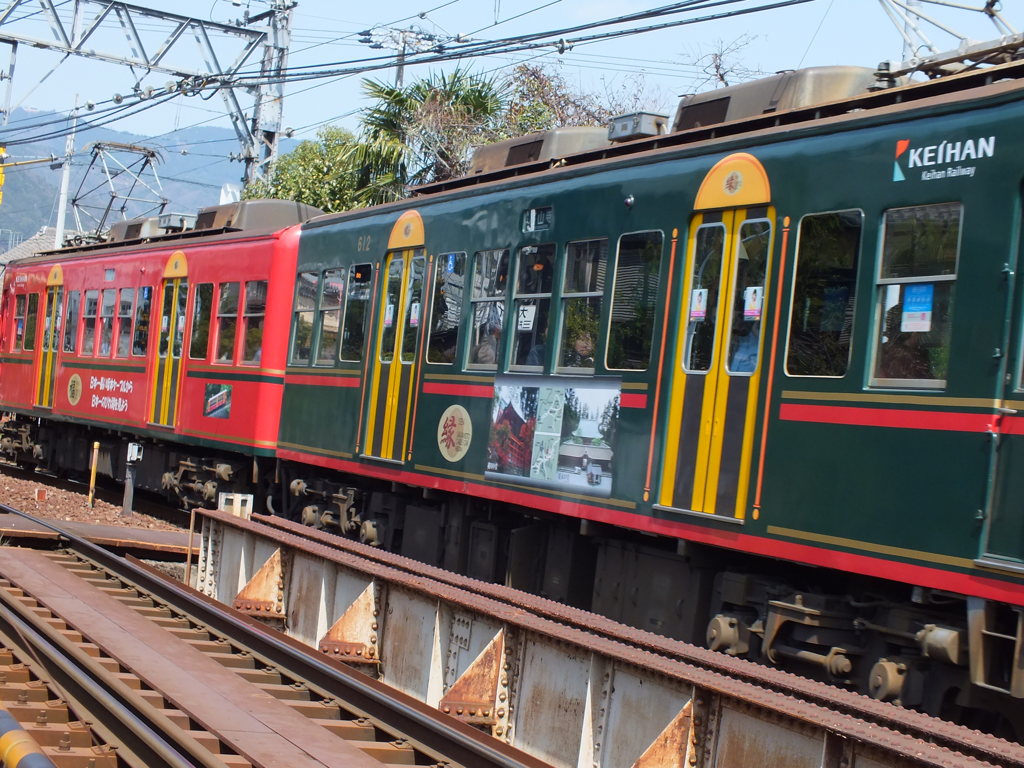 ...カラフルな電車ながめ