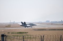 F18徐行中