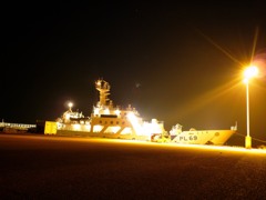 深夜の港
