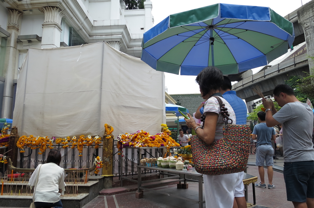 Erawan Shrine 02