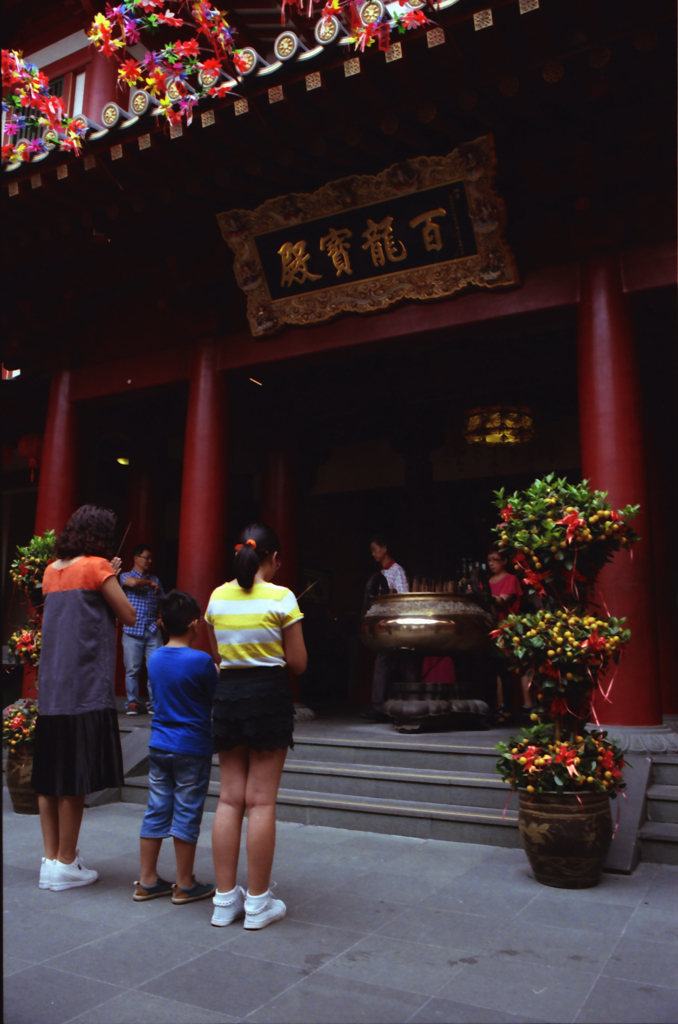 Buddha Tooth Relic Temple 01