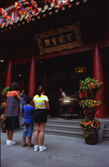 Buddha Tooth Relic Temple 01