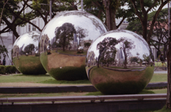 Many Spheres 01