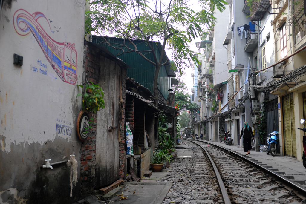 X100F HANOI RAIL 01