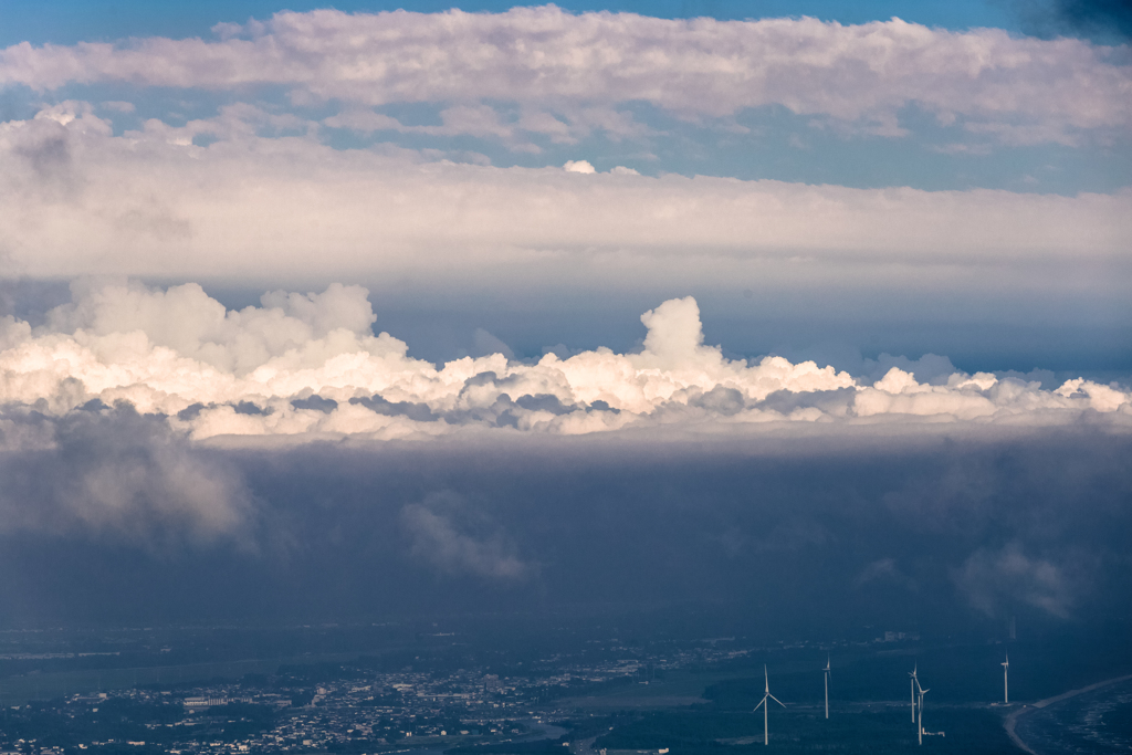 危なっかしい雲