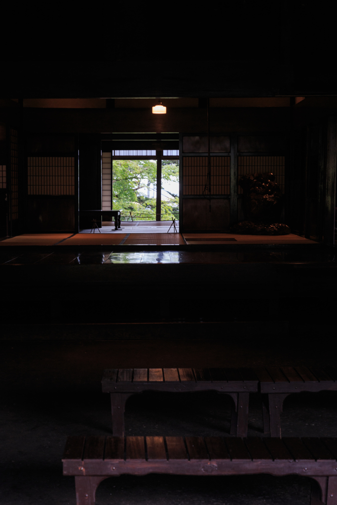 土間からの光景
