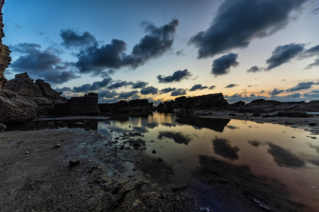 潮溜まり夕景