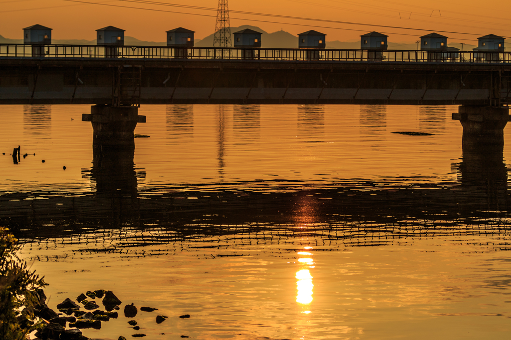船越水道の夜明け