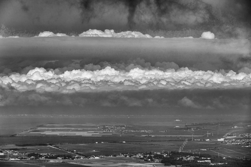 六月の雲　南秋平野Ⅰ