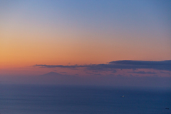 薄明の海