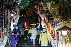 真山神社　仁王門から社務所まで