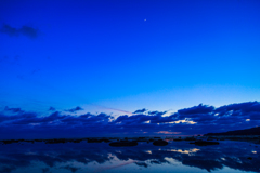 鵜ノ崎海岸の月