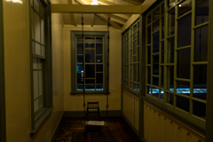 外人教師の家　ブランコ