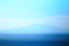 鳥海山朦朧