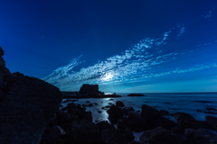 空と海のシルエット　