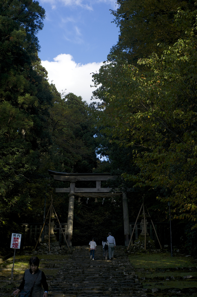 空の下（平泉寺02）