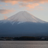 夕暮れの富士山（河口湖）