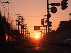 日の沈む坂道