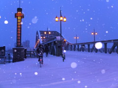 2017,雪舞う旭橋