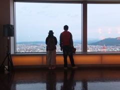 ねえ、あの建物は